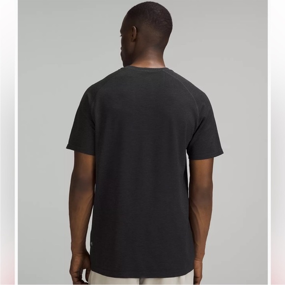 Lululemon Short Sleeve Shirt Metal Vent Tech SS 2.0 NWT - Picture 2 of 4